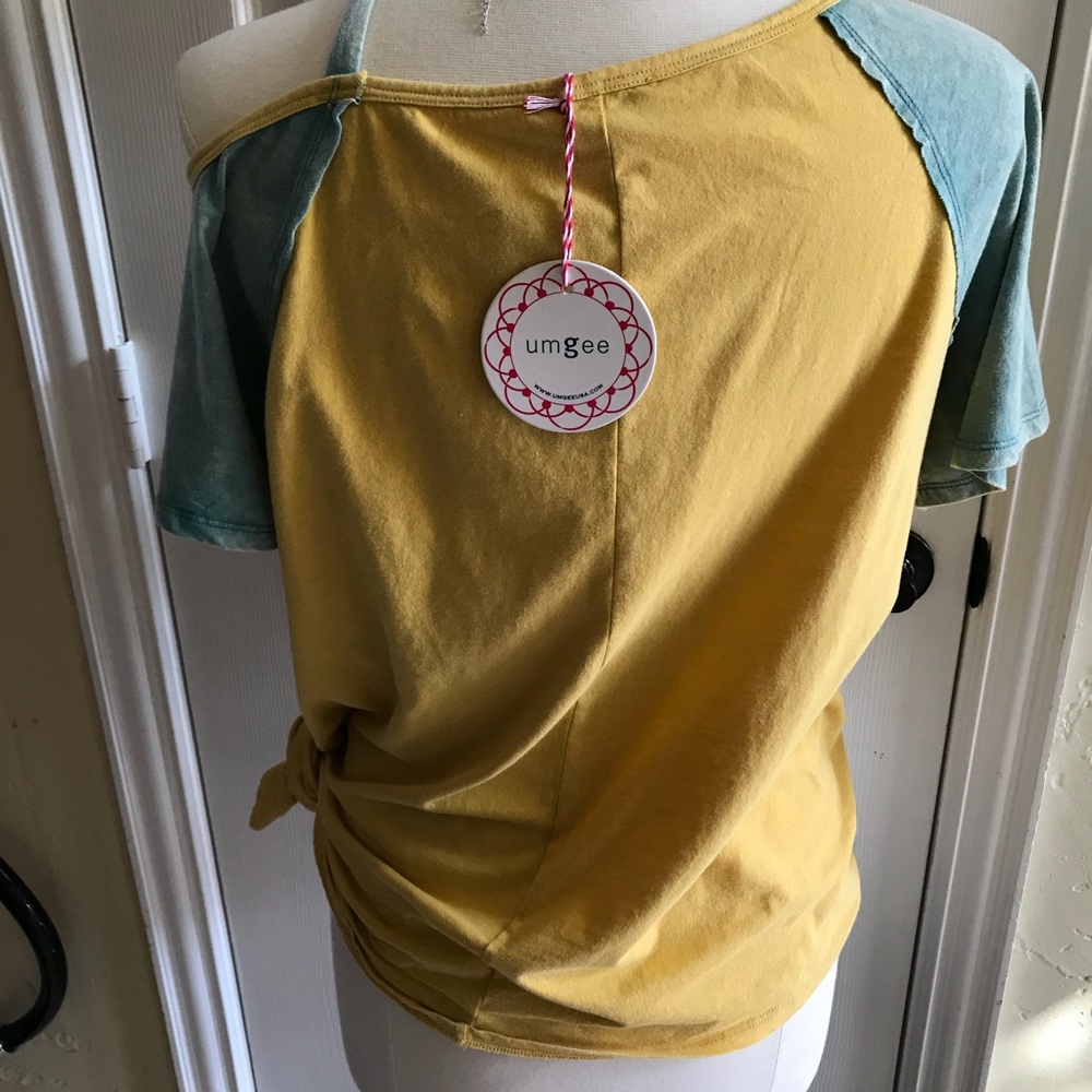 Umgee asymmetrical off the shoulder top - Picture 2 of 7